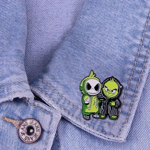 Disney Skull Grinch Enamel Pin Nightmare Before Christmas Dr Seuss Metal Badge - Picture 3 of 7